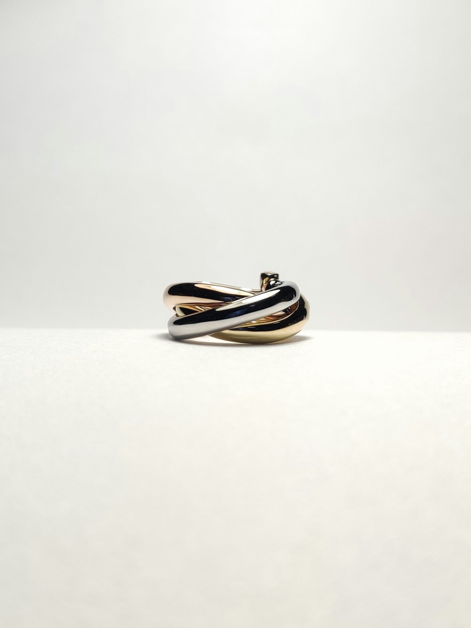Sculpted Intertwined Ring